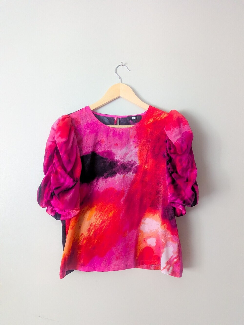 DKNY Colorful Puffed Sleeve Blouse